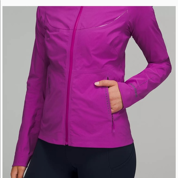 Lululemon fast and free windbreaker - Picture 4 of 6